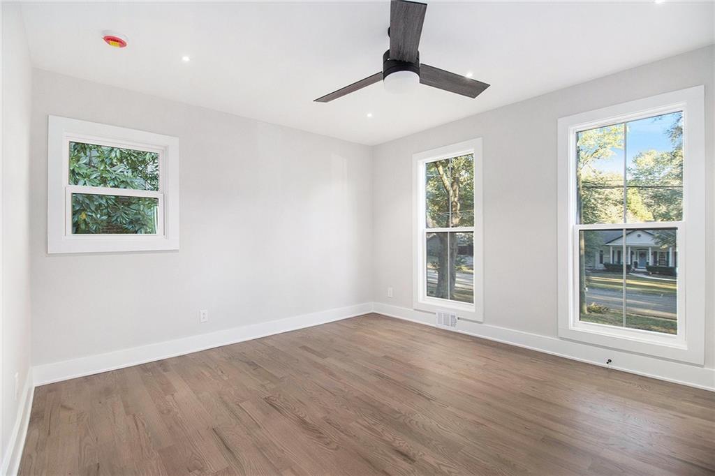 1028 W Nancy Creek Drive NE