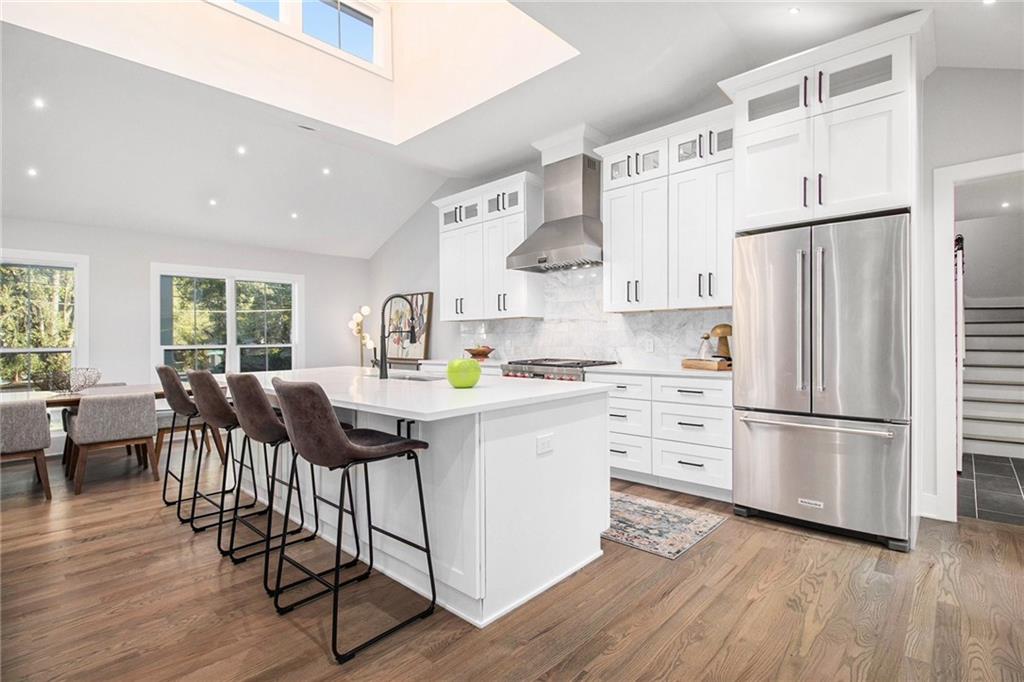 1028 W Nancy Creek Drive NE