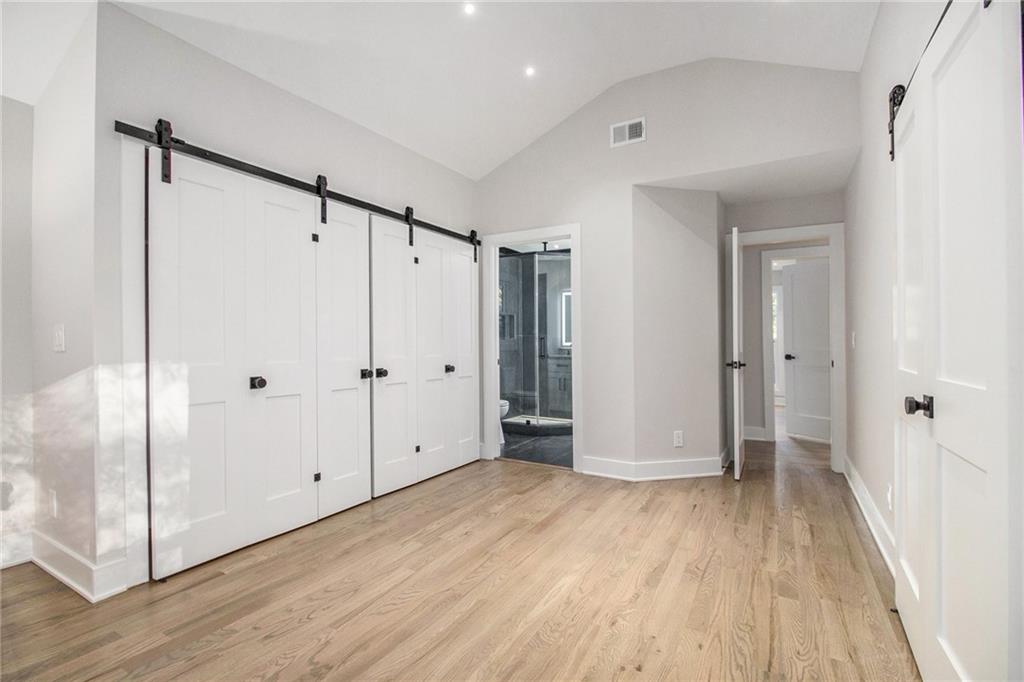 1028 W Nancy Creek Drive NE