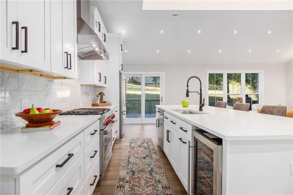 1028 W Nancy Creek Drive NE