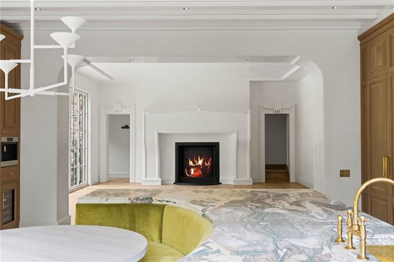 41 Blackland Road NW