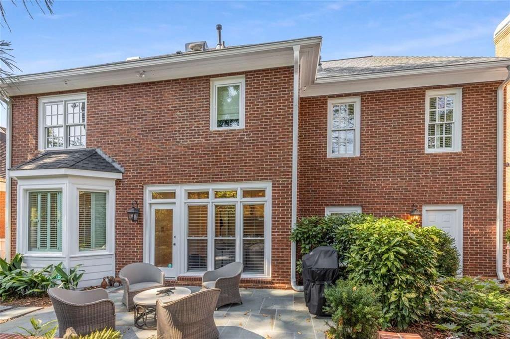 2128 Village Point NE