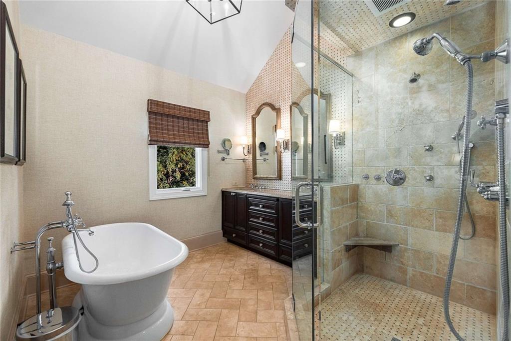 2128 Village Point NE