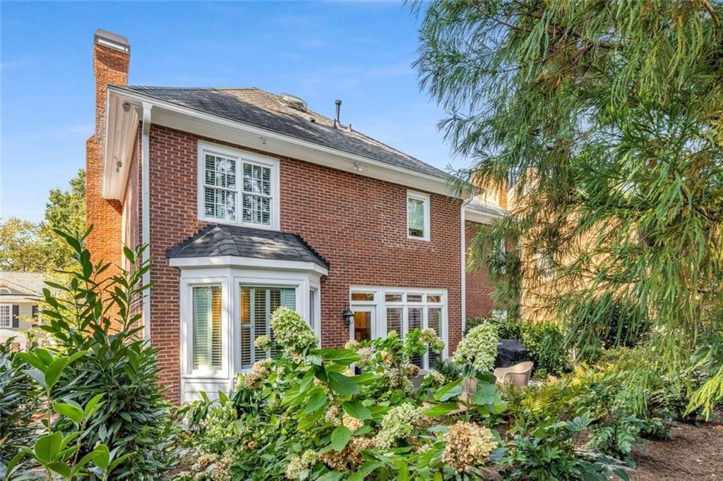 2128 Village Point NE