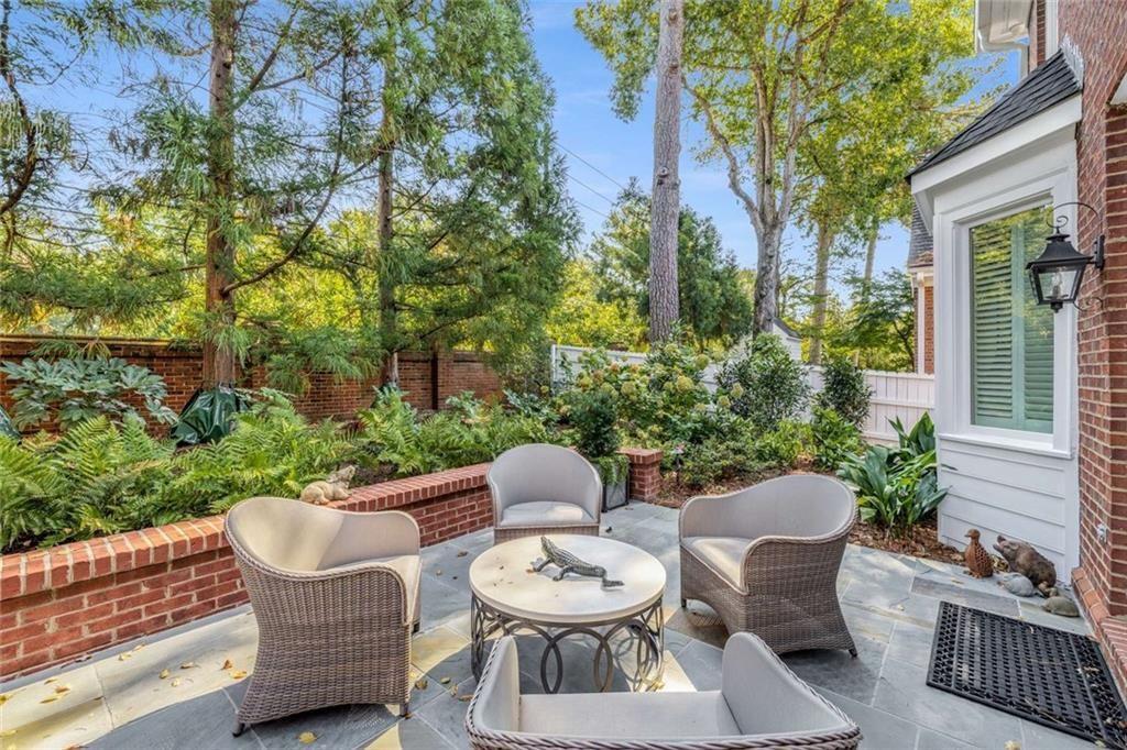 2128 Village Point NE