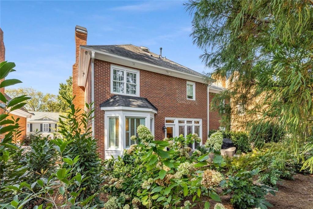 2128 Village Point NE