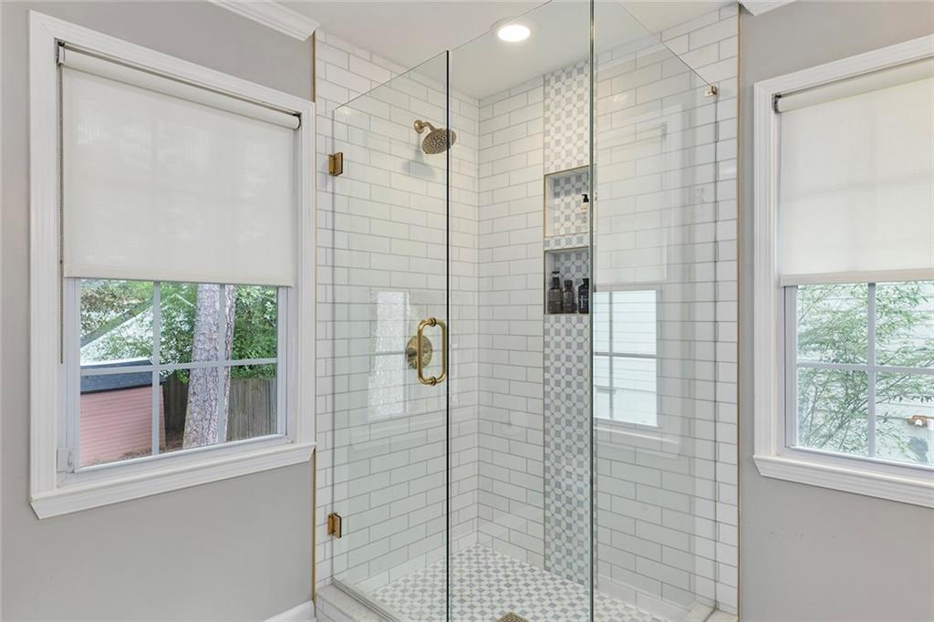 225 Martha Avenue NE