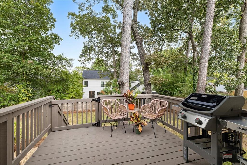 225 Martha Avenue NE