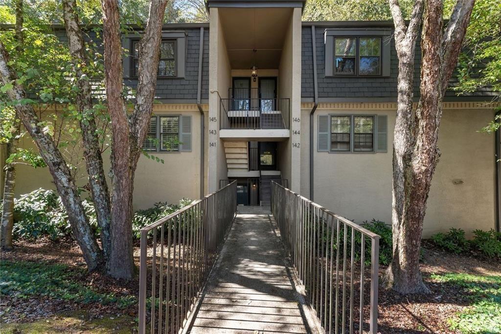 143 Amherst Place NW