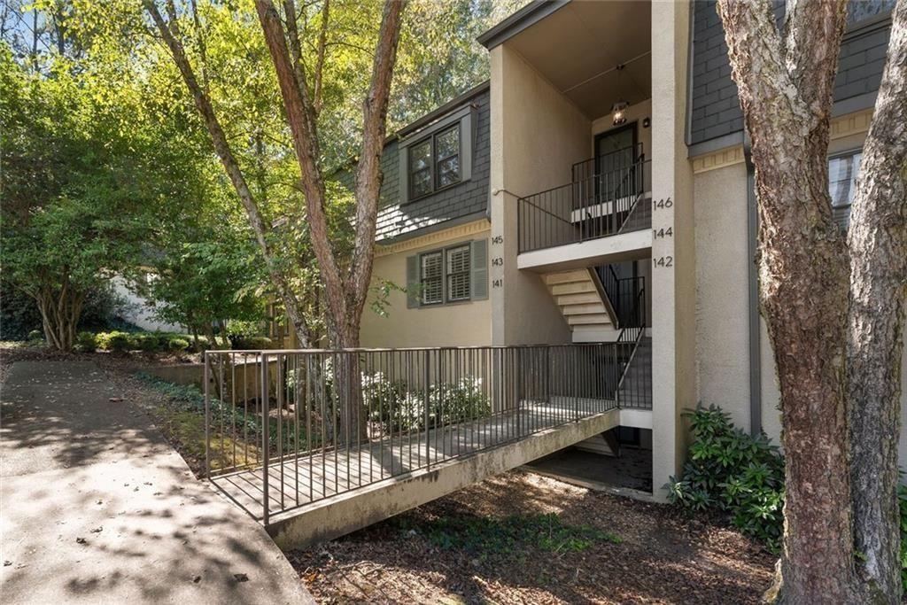 143 Amherst Place NW