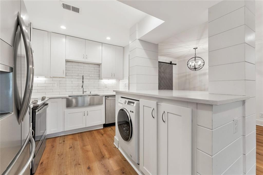 143 Amherst Place NW