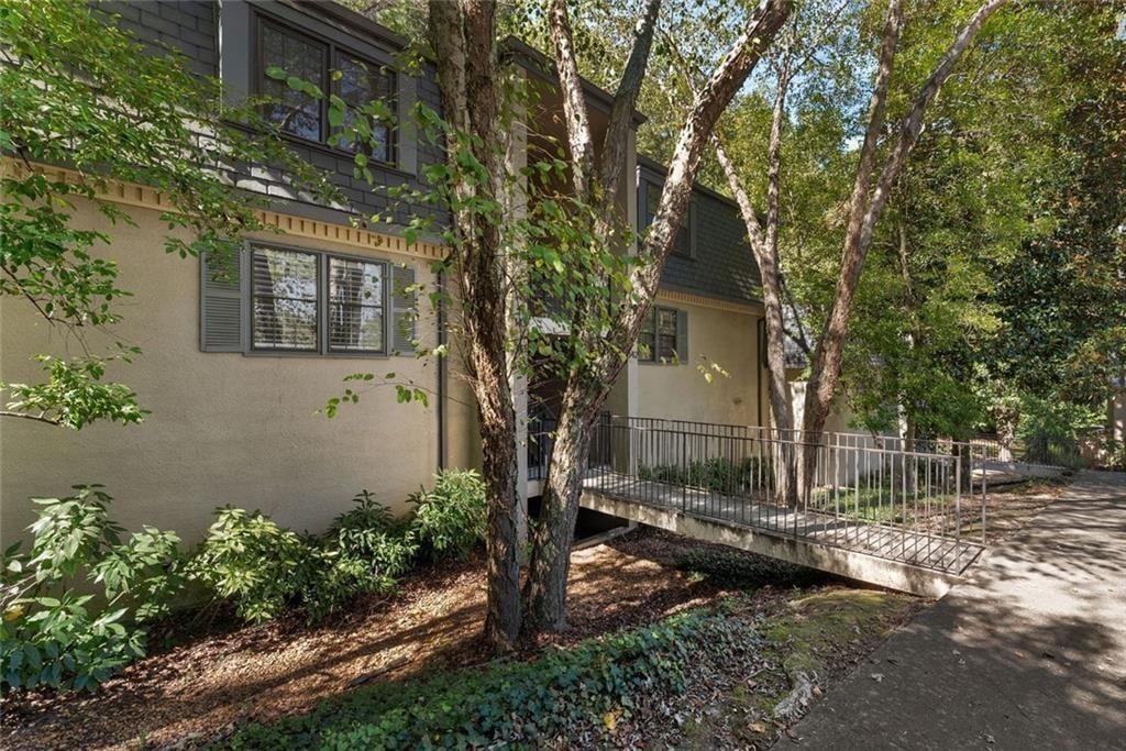 143 Amherst Place NW