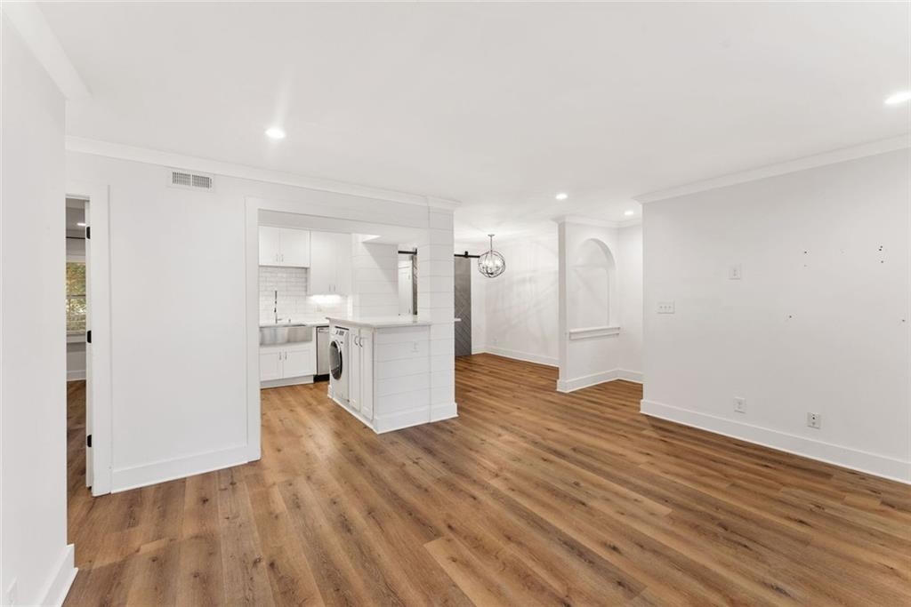 143 Amherst Place NW