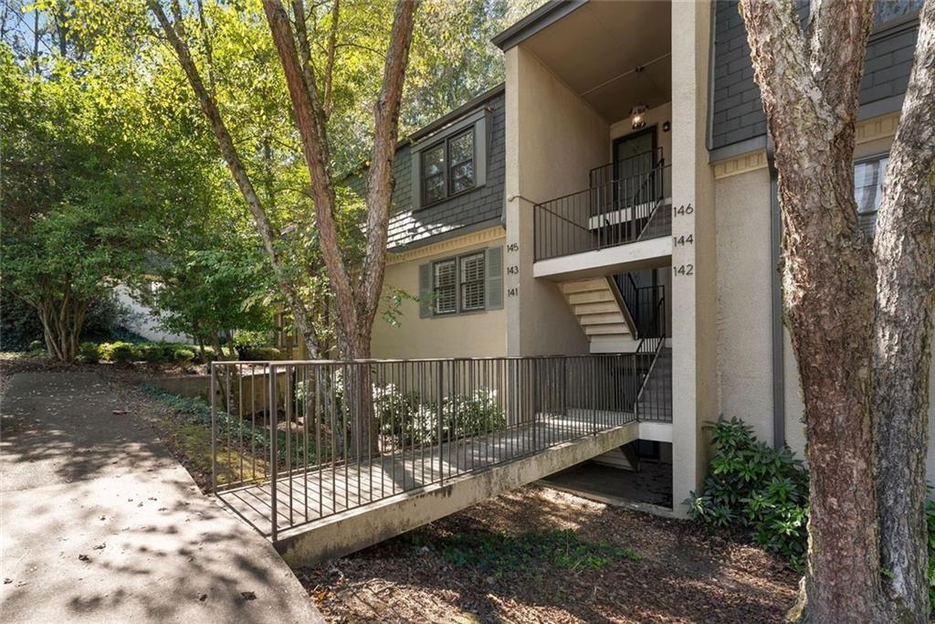 143 Amherst Place NW