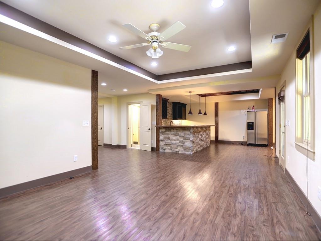 305 Arlington Circle