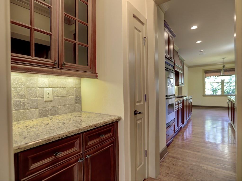 305 Arlington Circle