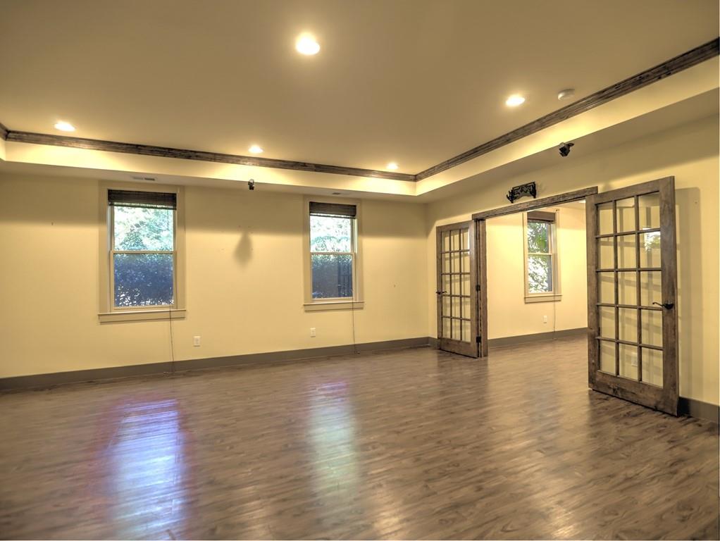 305 Arlington Circle