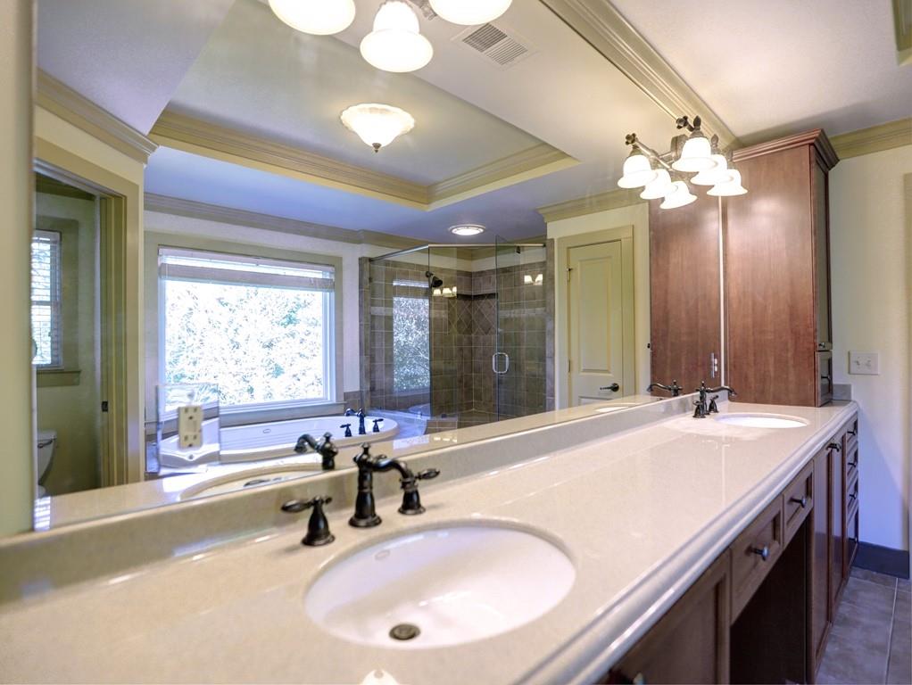 305 Arlington Circle