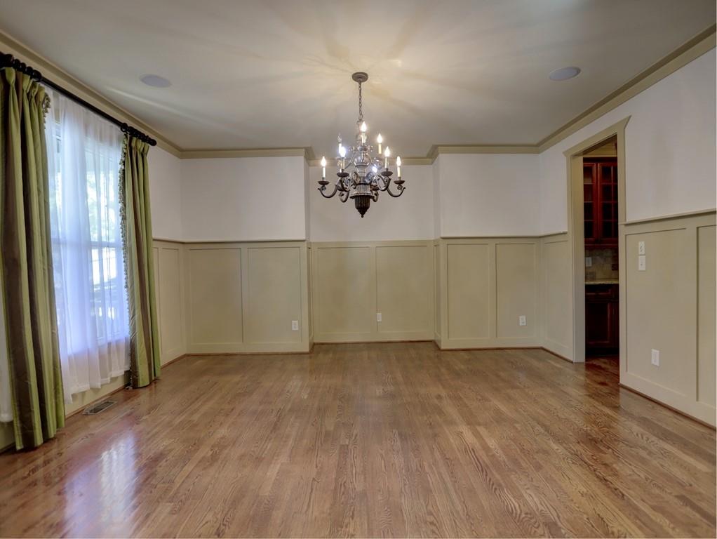 305 Arlington Circle