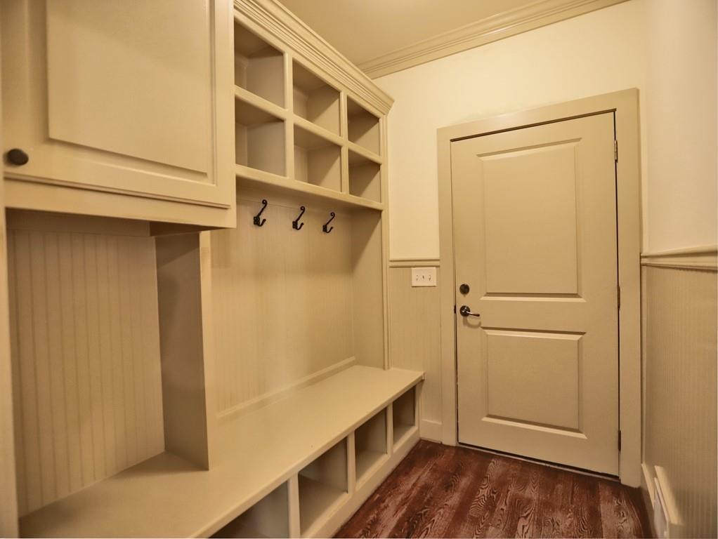 305 Arlington Circle