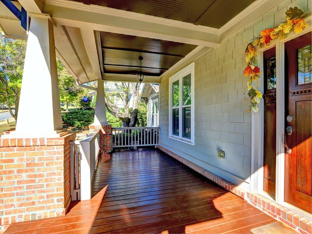 305 Arlington Circle