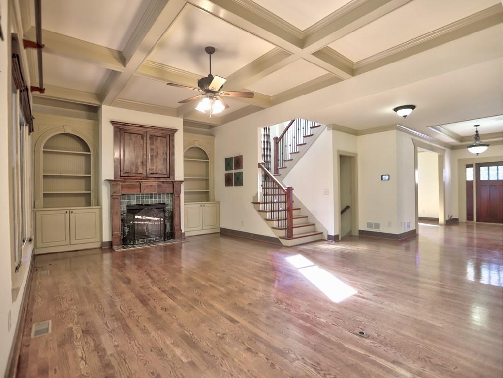 305 Arlington Circle
