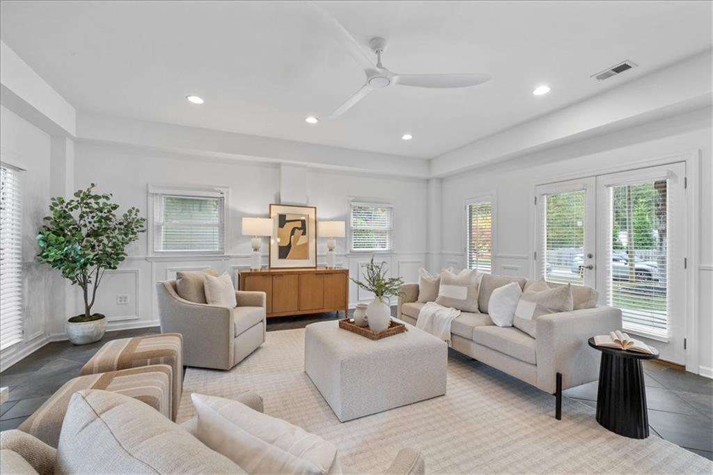 1913 Heathridge Court SE