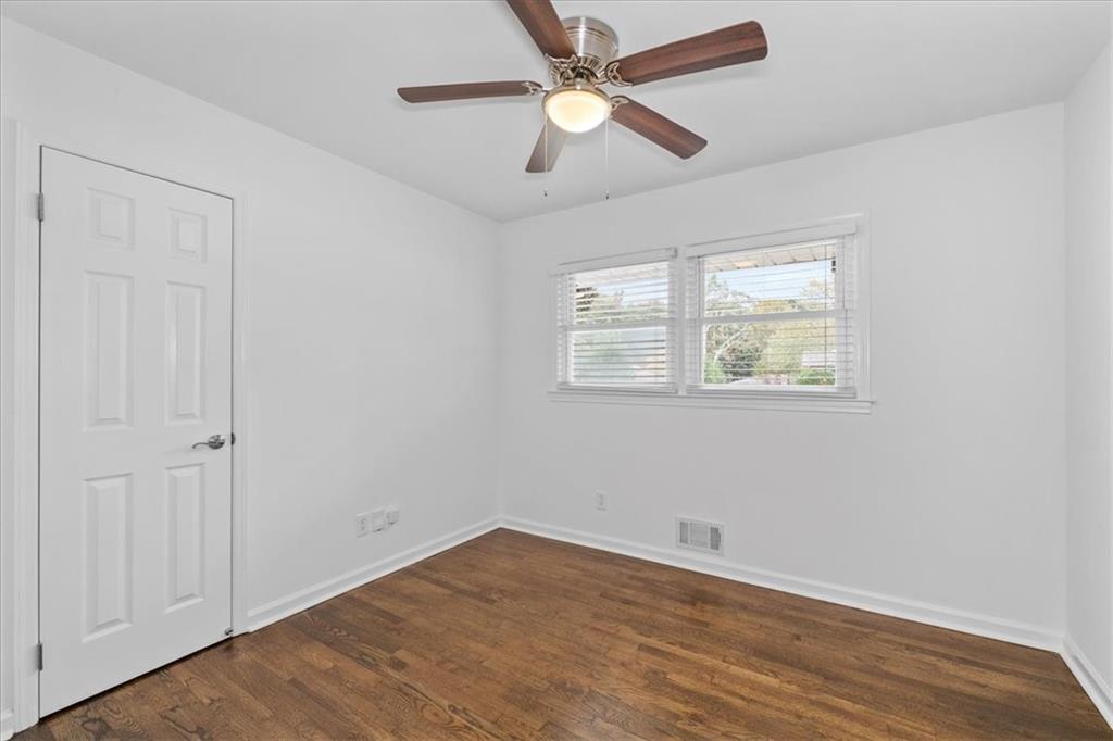 1913 Heathridge Court SE