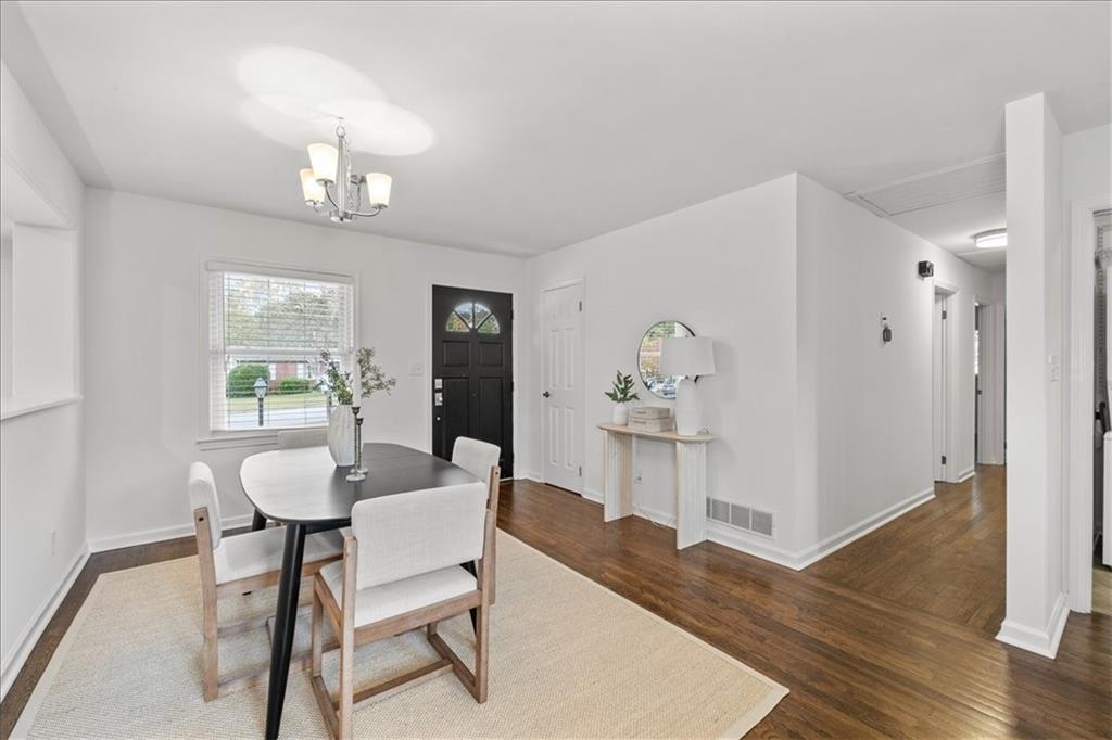 1913 Heathridge Court SE