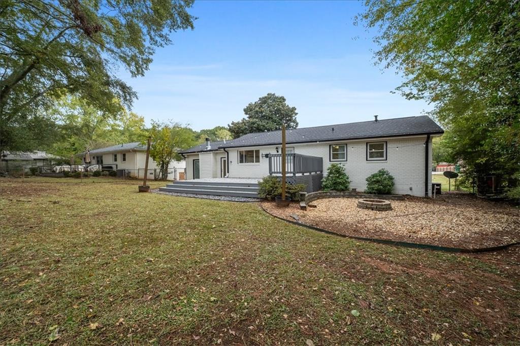 1913 Heathridge Court SE