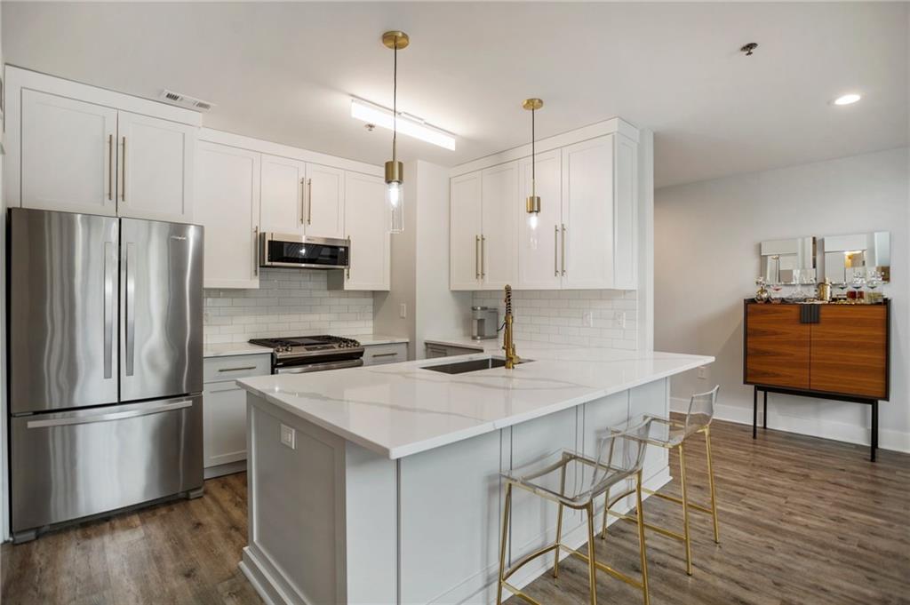 790 North Avenue NE Unit 209