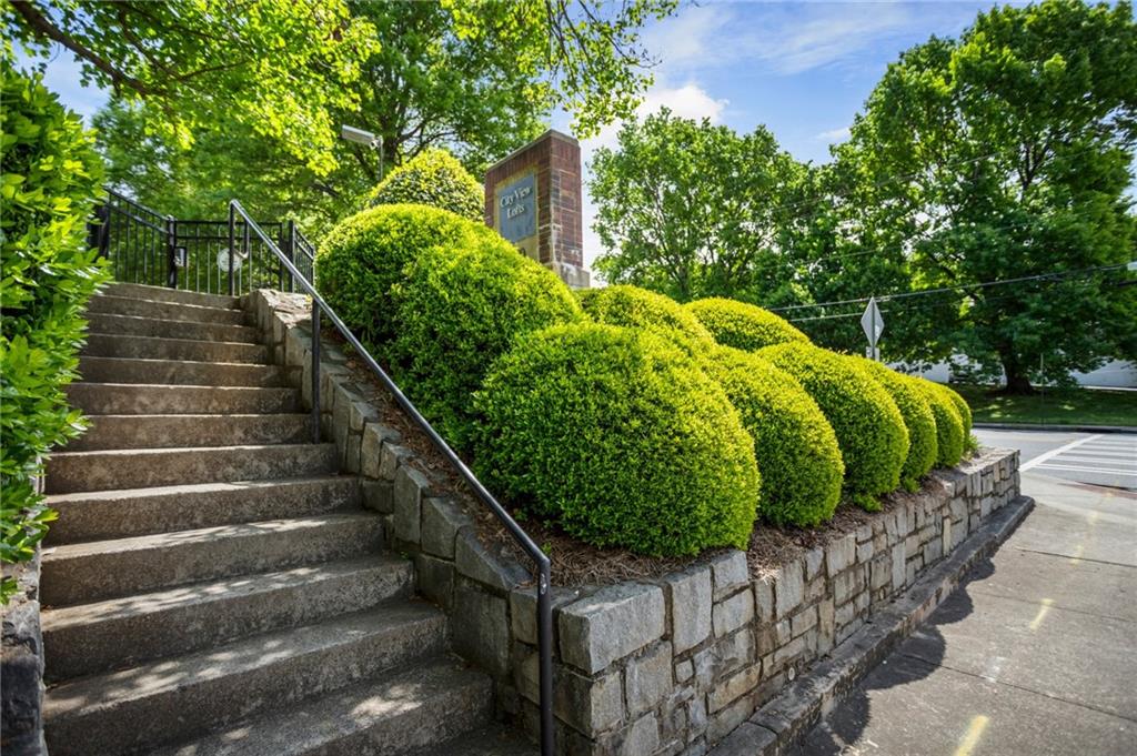 790 North Avenue NE Unit 209