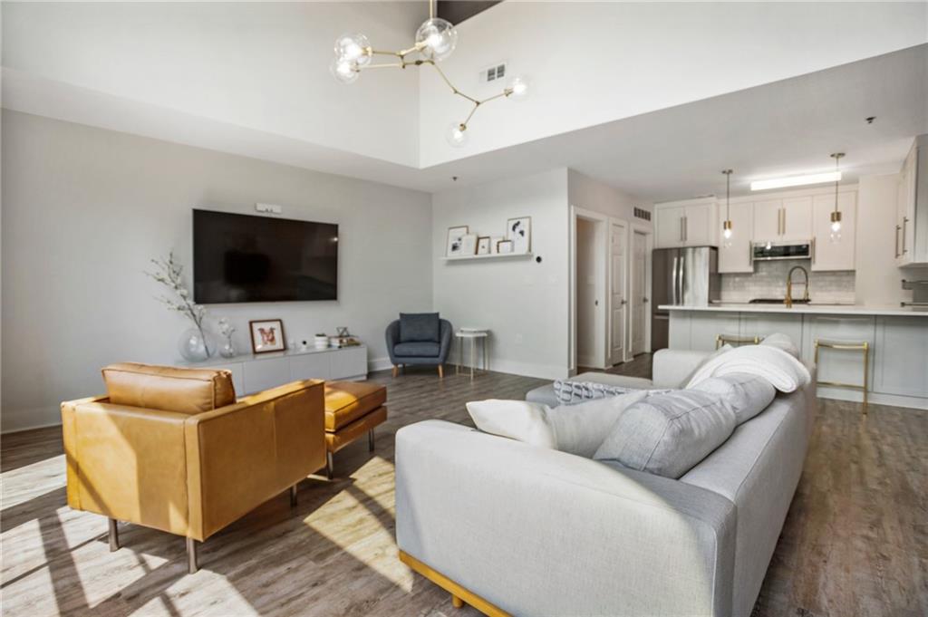 790 North Avenue NE Unit 209