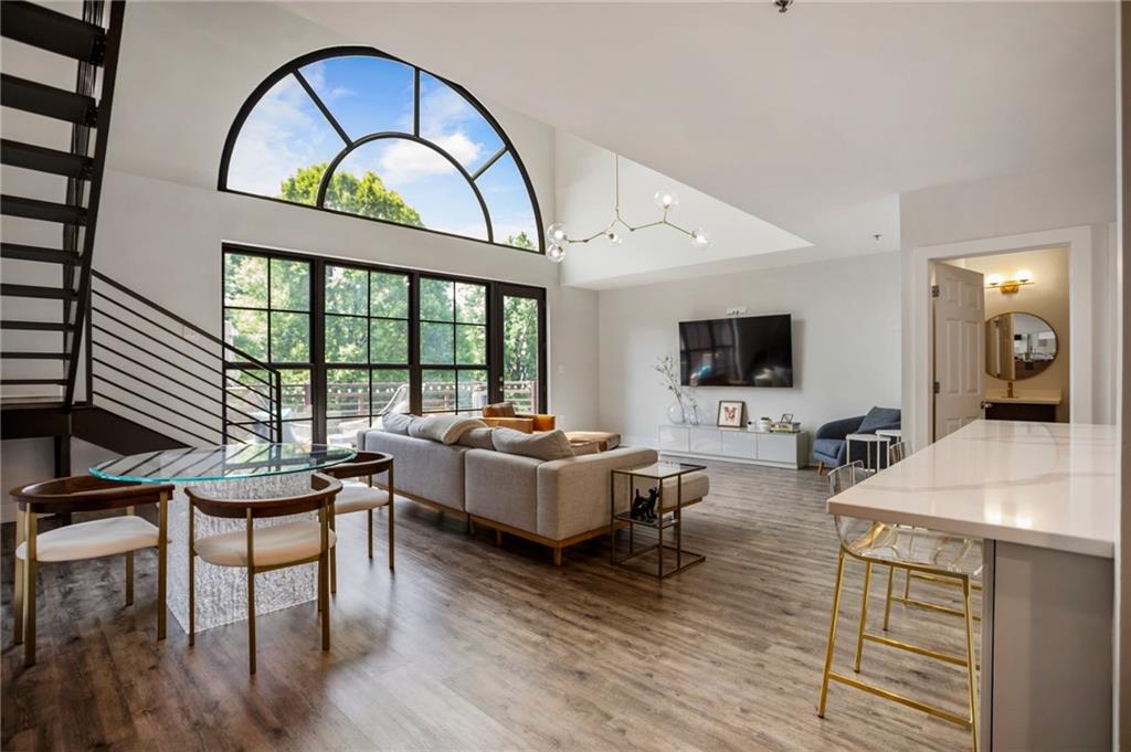 790 North Avenue NE Unit 209