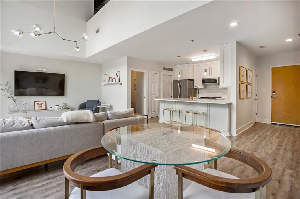 790 North Avenue NE Unit 209