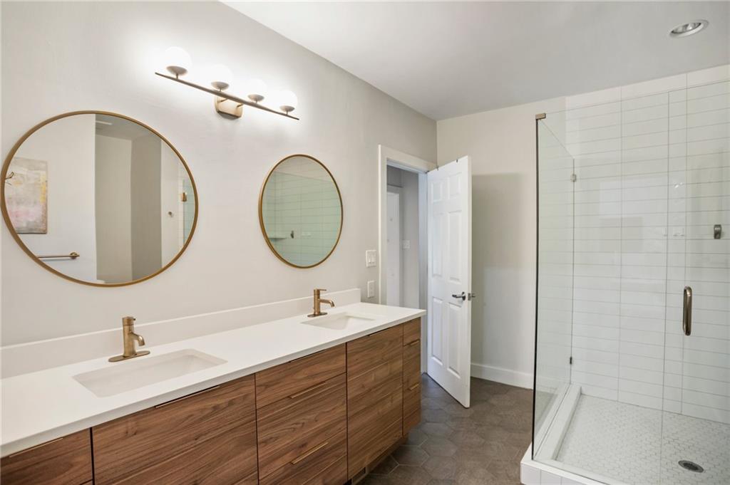 790 North Avenue NE Unit 209