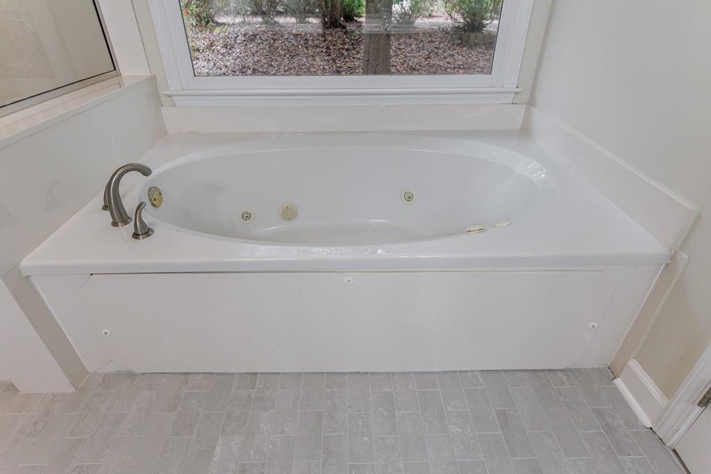 5055 Hickory Hills Drive NE