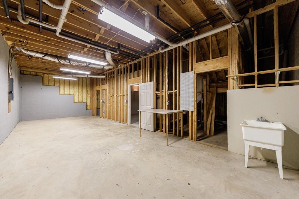 5055 Hickory Hills Drive NE