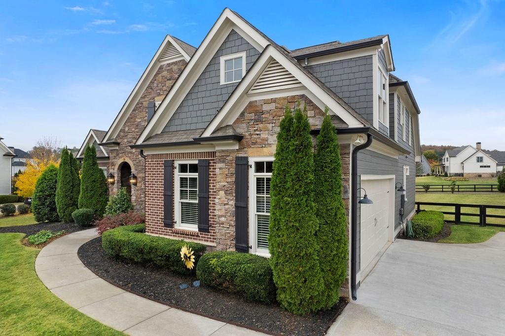 34 River Shoals Drive SE