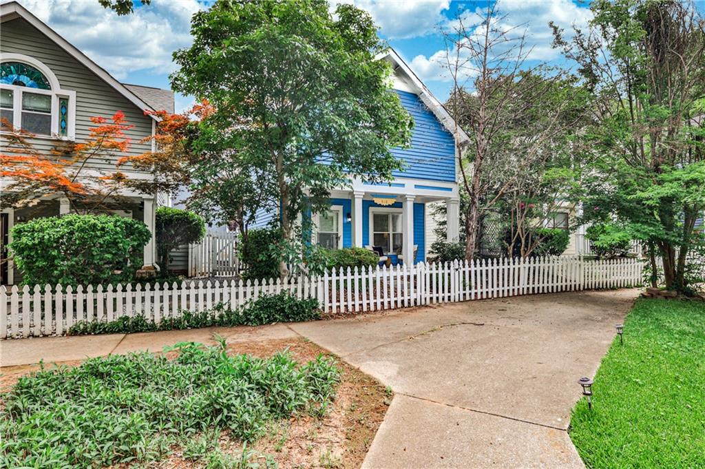 318 Glenwood Avenue SE