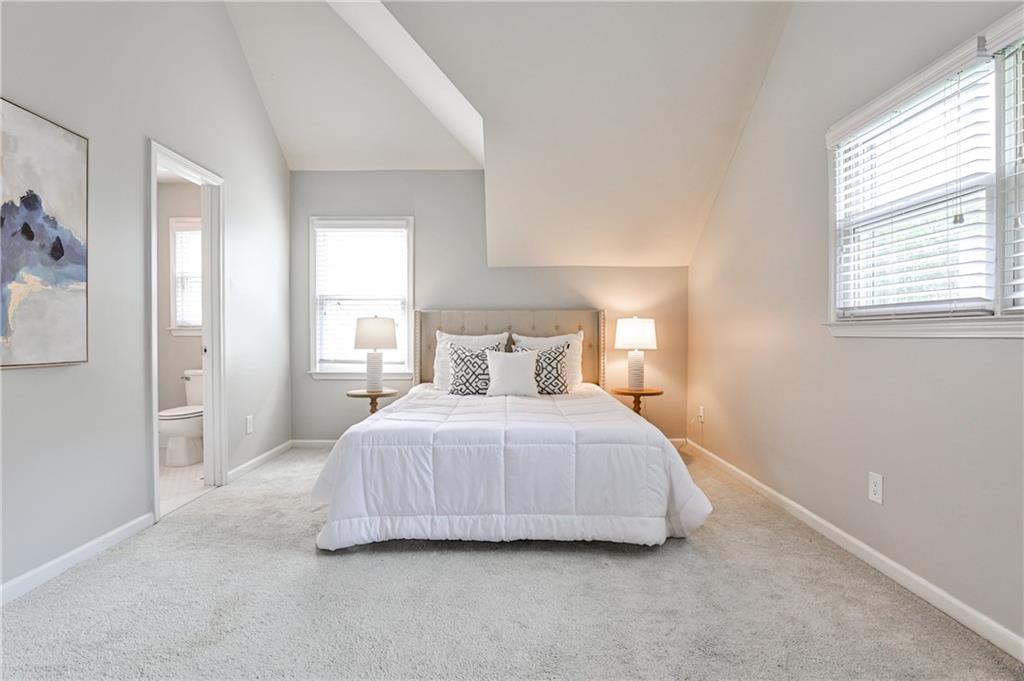 318 Glenwood Avenue SE