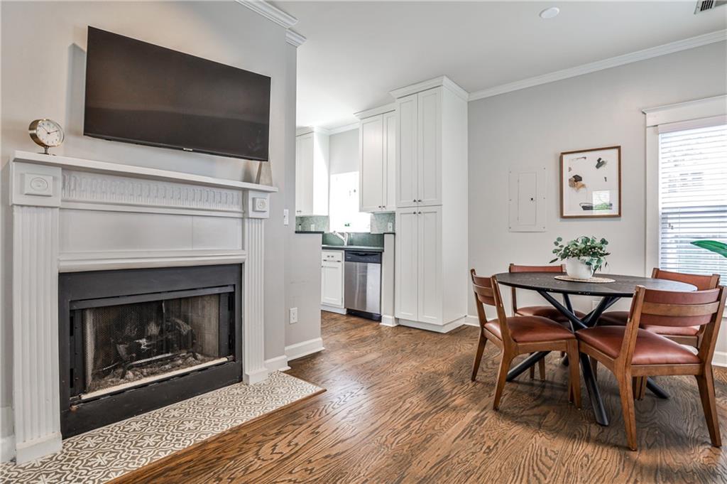 318 Glenwood Avenue SE