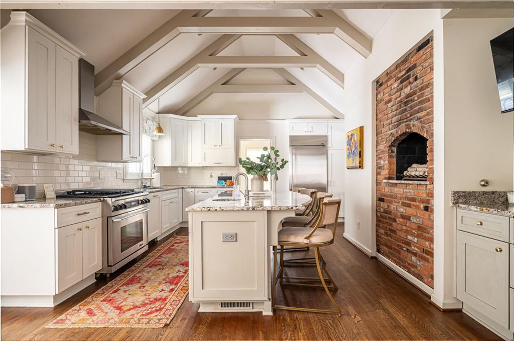 3158 Saybrook Drive NE