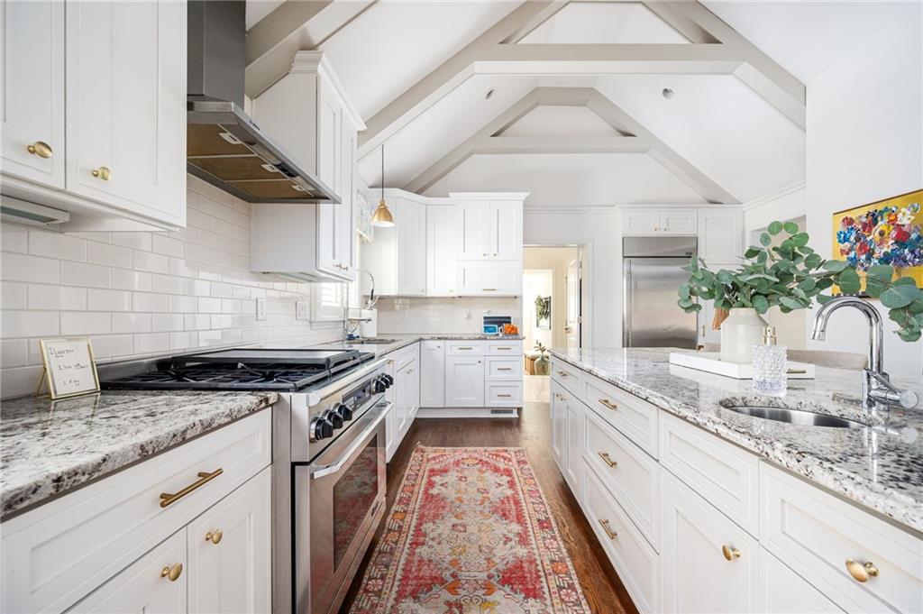 3158 Saybrook Drive NE