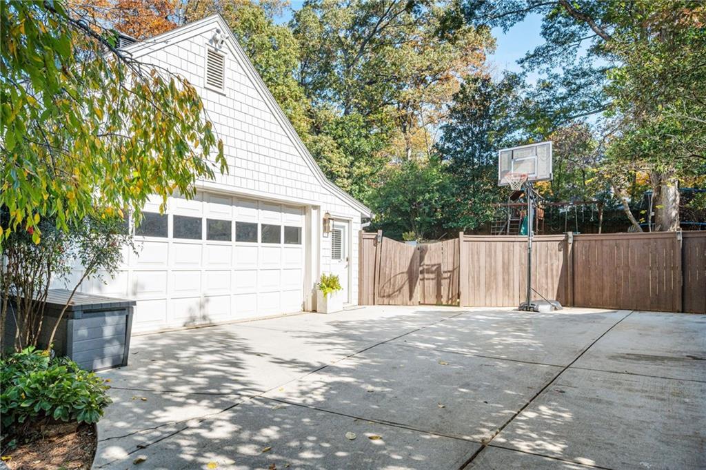 3158 Saybrook Drive NE