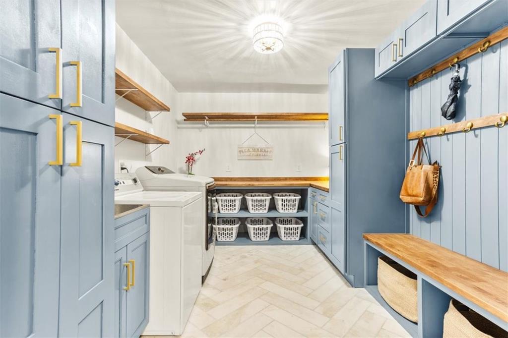 3148 Cherbourg Court