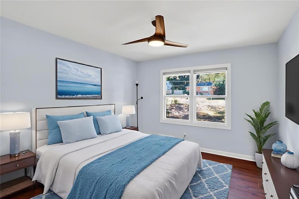 2956 Hollywood Drive