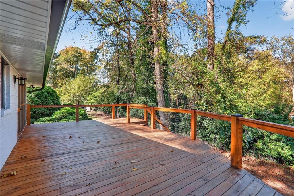 2956 Hollywood Drive