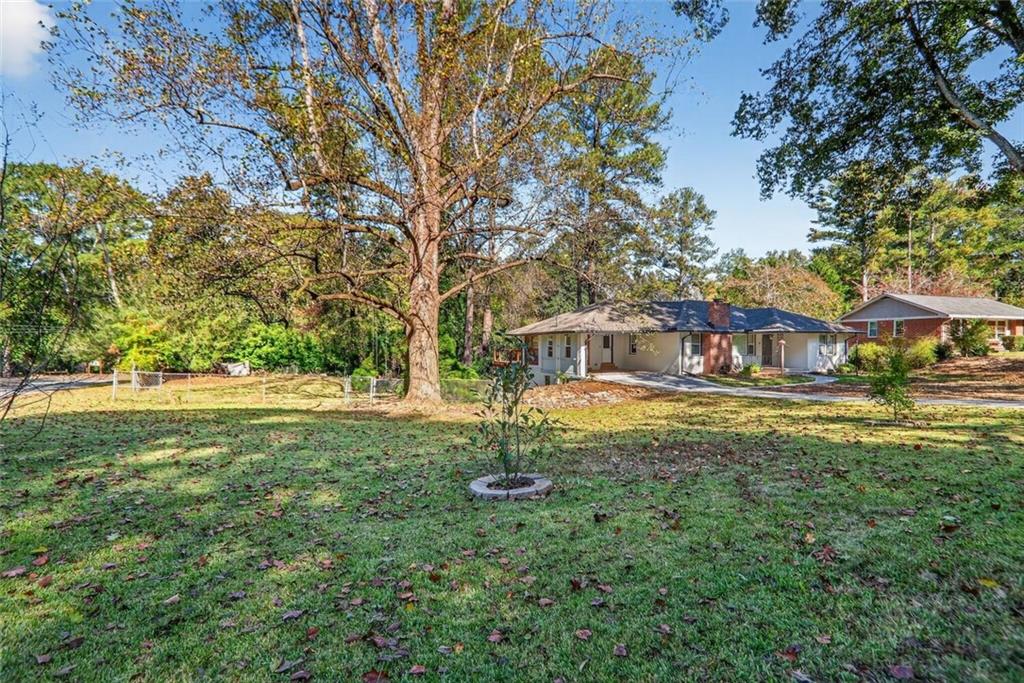 2956 Hollywood Drive