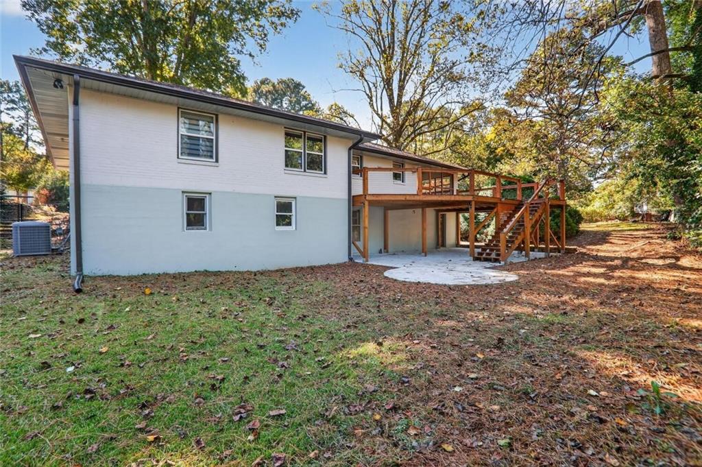 2956 Hollywood Drive